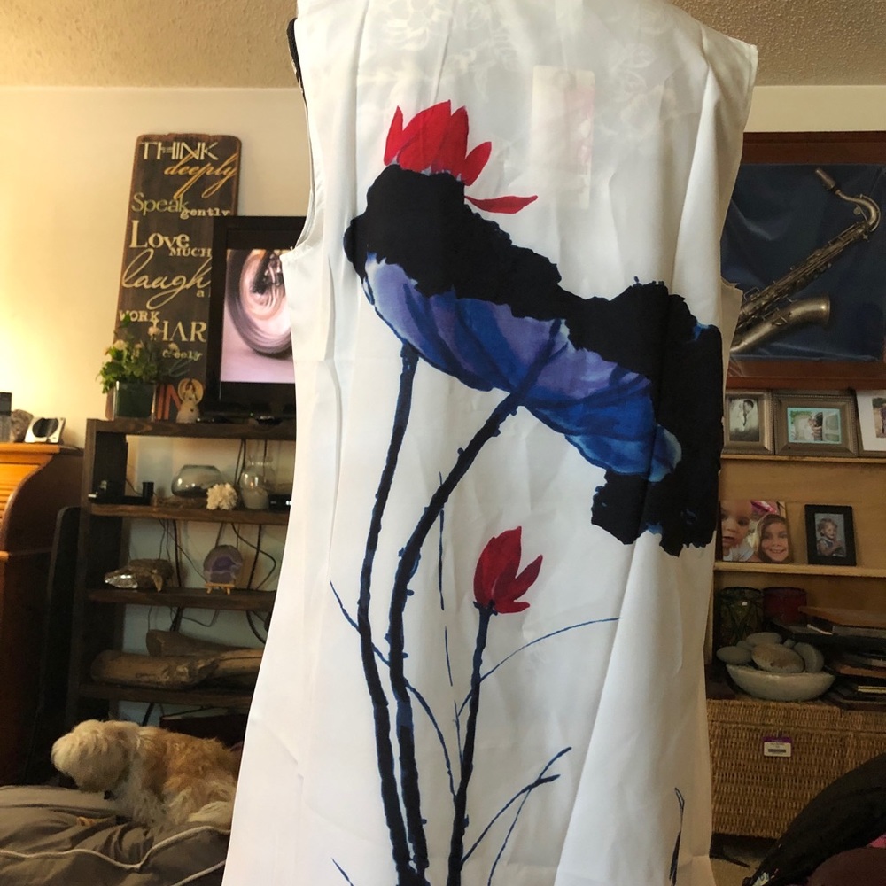 Lightweight White Flowered Dress